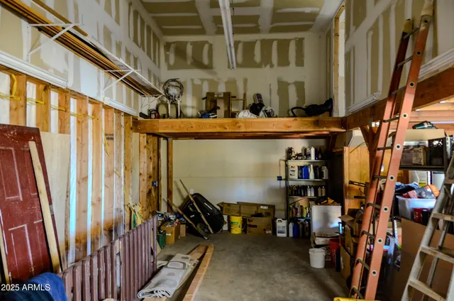 $700,000 | 685 Kuhn Road, Show Low, AZ 85901