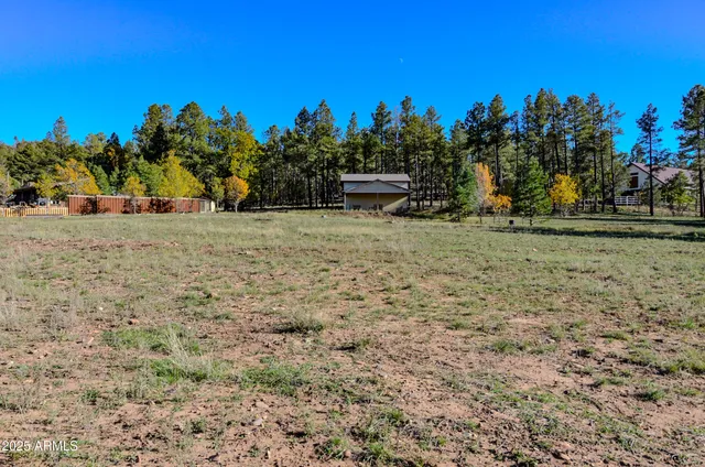$700,000 | 685 Kuhn Road, Show Low, AZ 85901