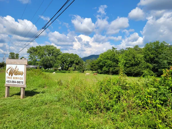 $795,000 | 8110 Ooltewah Georgetown Road, Ooltewah, TN 37363