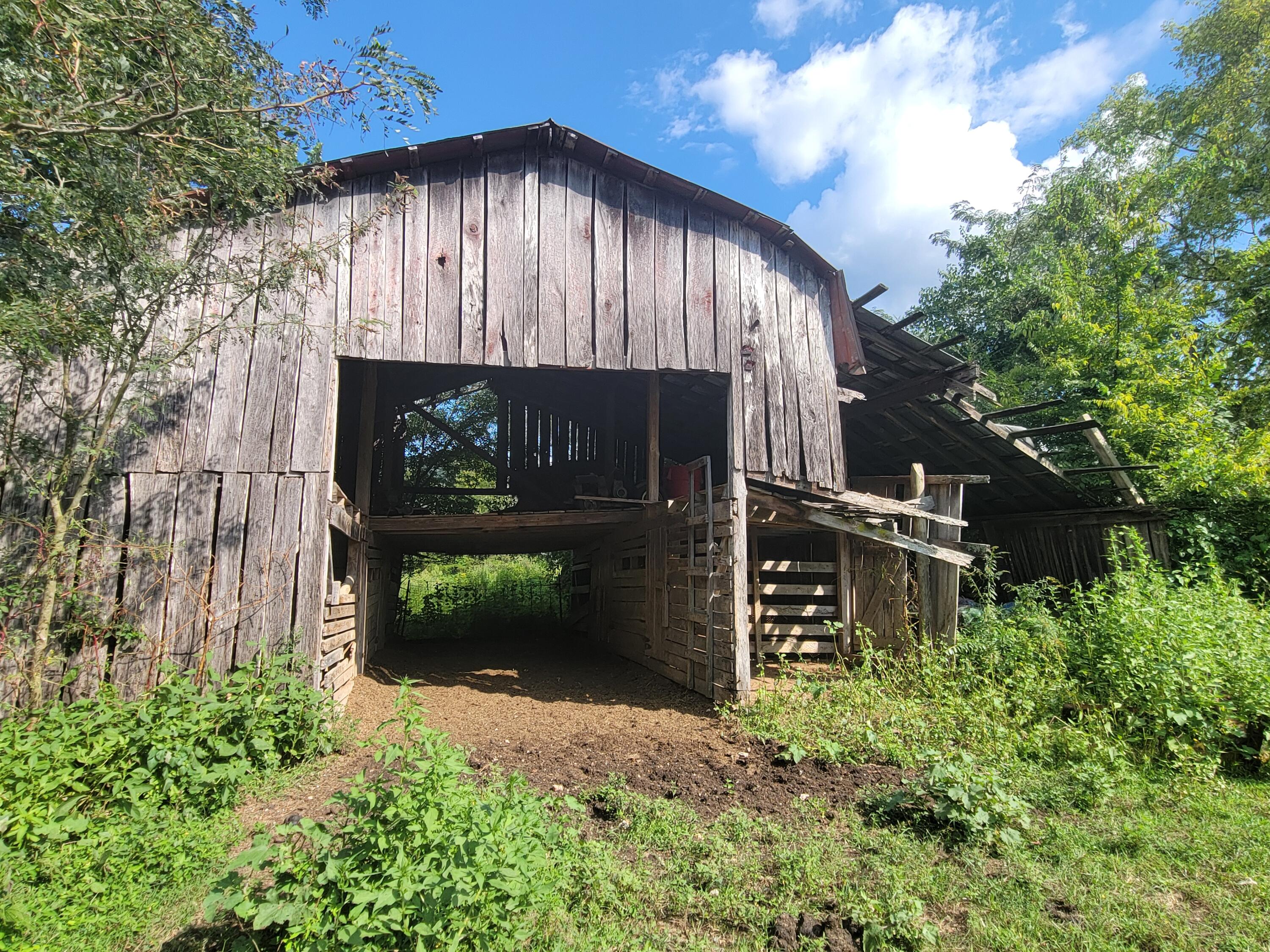 8110 Ooltewah Georgetown Road Ooltewah, TN 37363 - Photo 6 of 42 20250822_164842