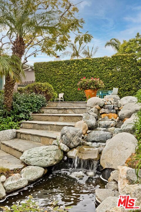 18409 Wakecrest Drive Malibu, CA 90265 - Photo 21 of 32