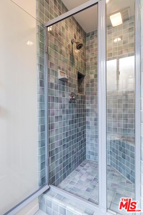 18409 Wakecrest Drive Malibu, CA 90265 - Photo 28 of 32 a bathroom with a shower