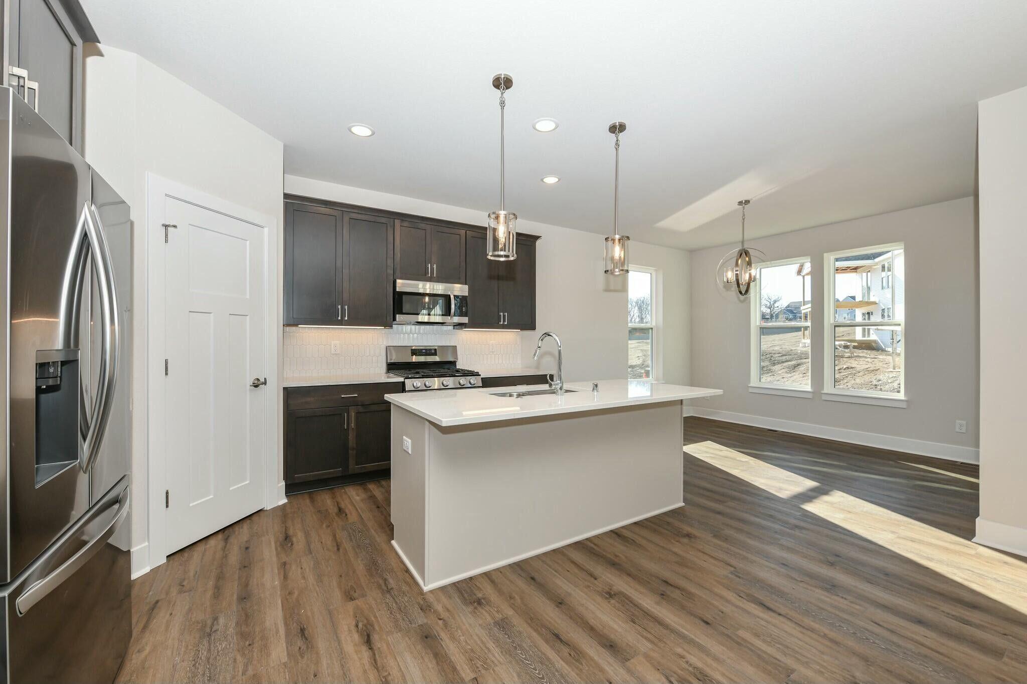 8312 85th Avenue Pleasant Prairie, WI 53158 - Photo 4 of 22 20250708181130897424000000-o