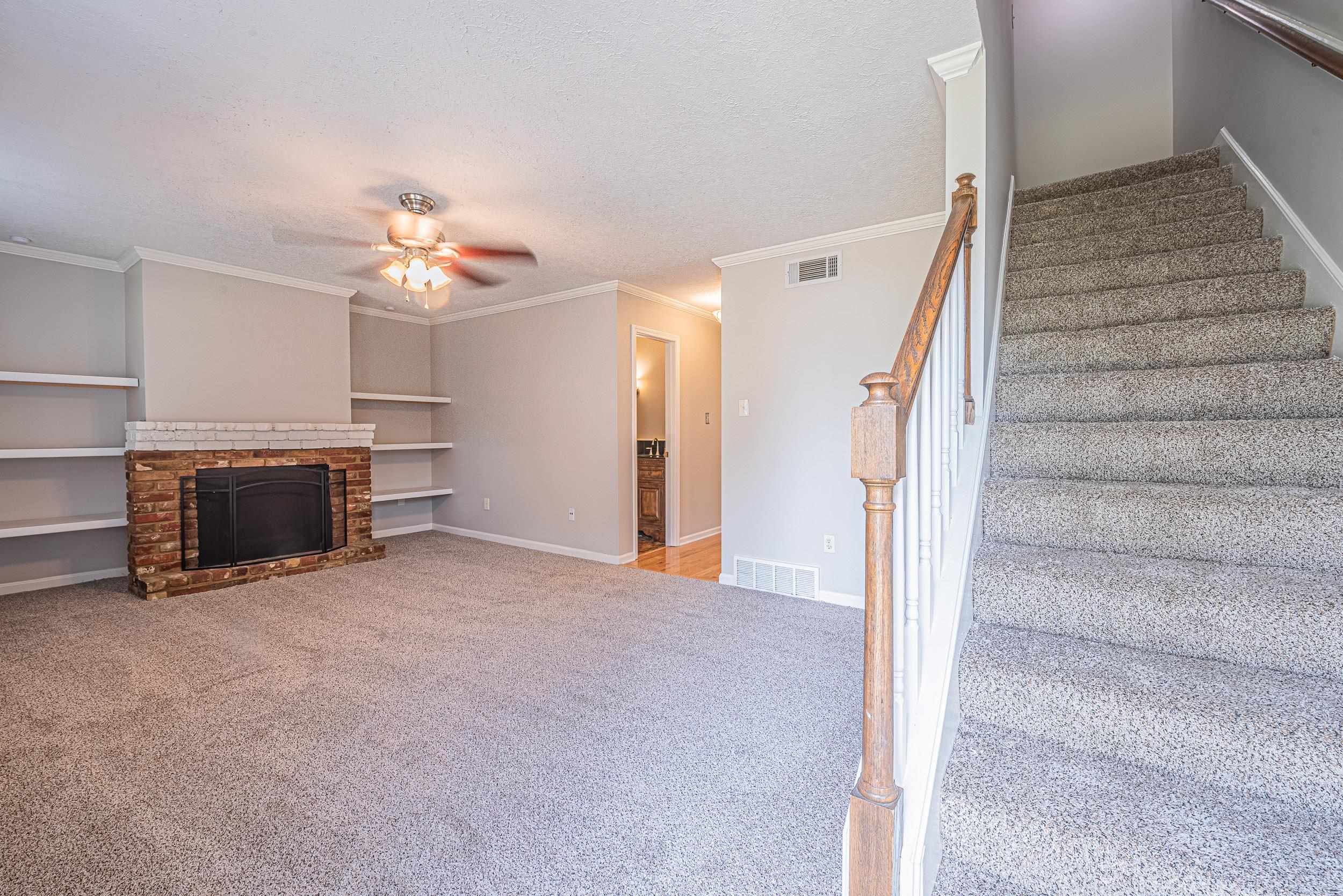 6992 Country Road, Unit 27 Germantown, TN 38138 - Photo 2 of 25 Gallery Image 2