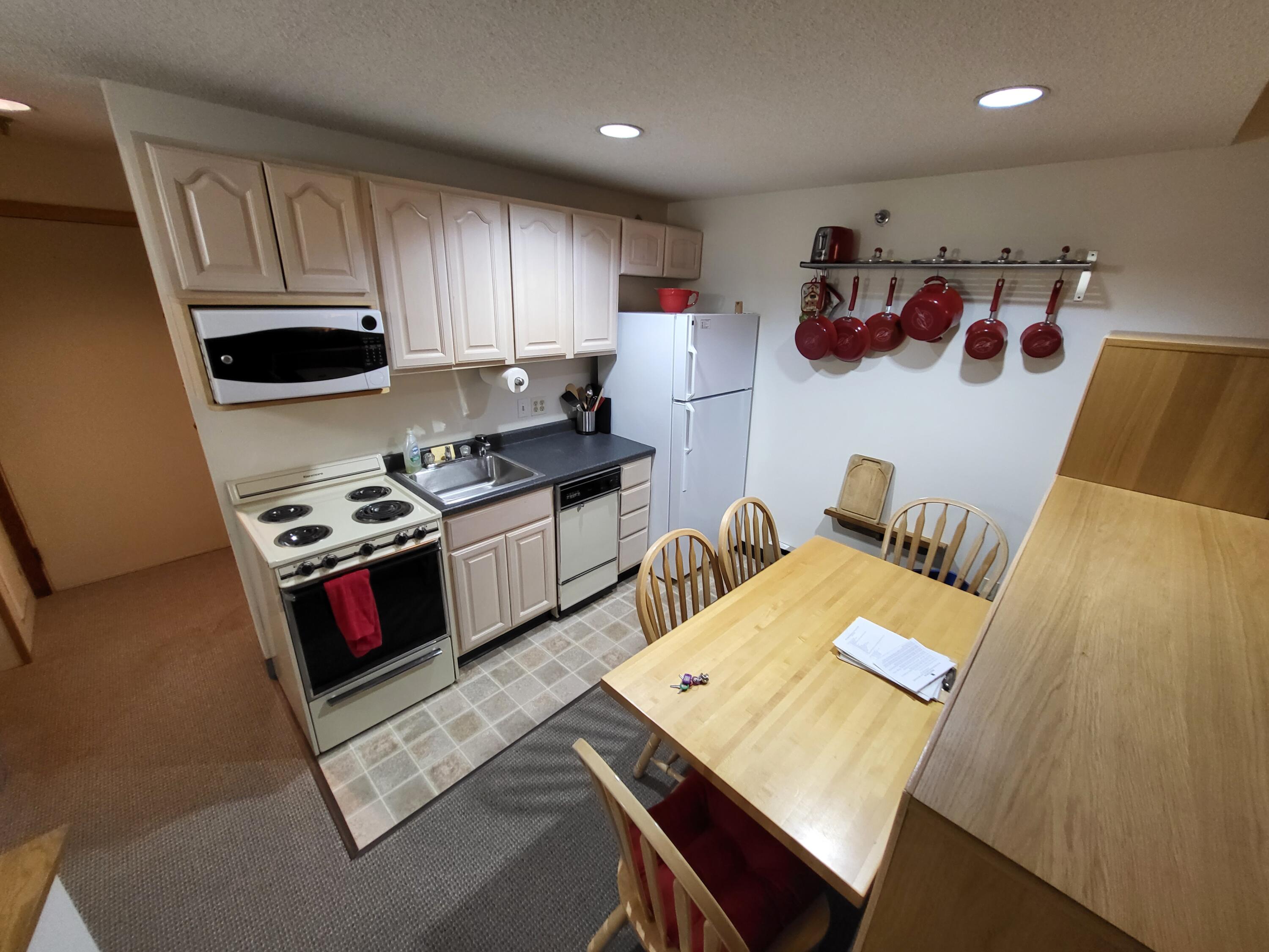 8 Fall Line Drive, Unit N104 Newry, ME 04261 - Photo 7 of 17 n104-kitchen-dining