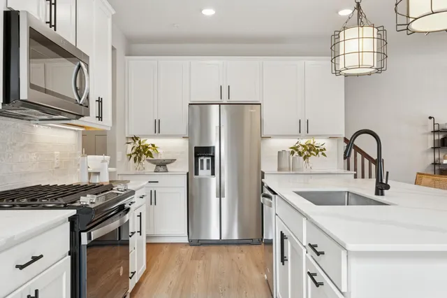 $448,365 | 14399 104th Avenue North, Maple Grove, MN 55369