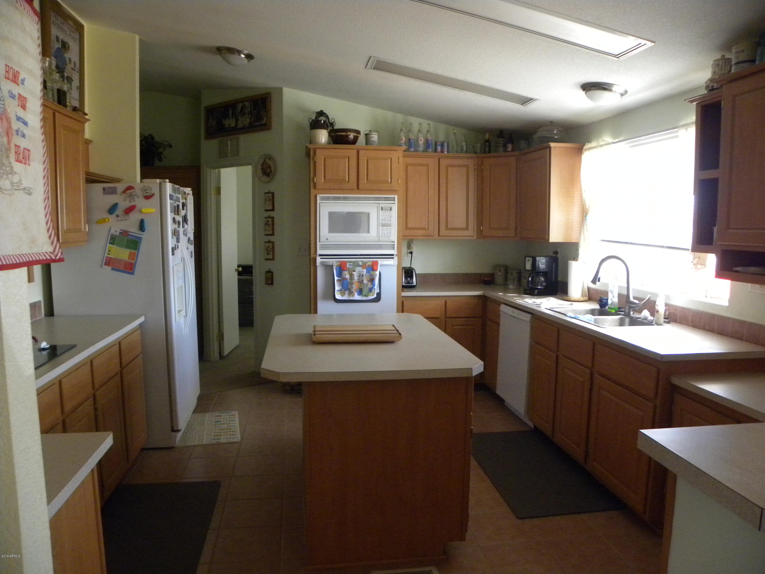 22446 West Peak View Road Wittmann, AZ 85361 - Photo 5 of 21 Kitchen