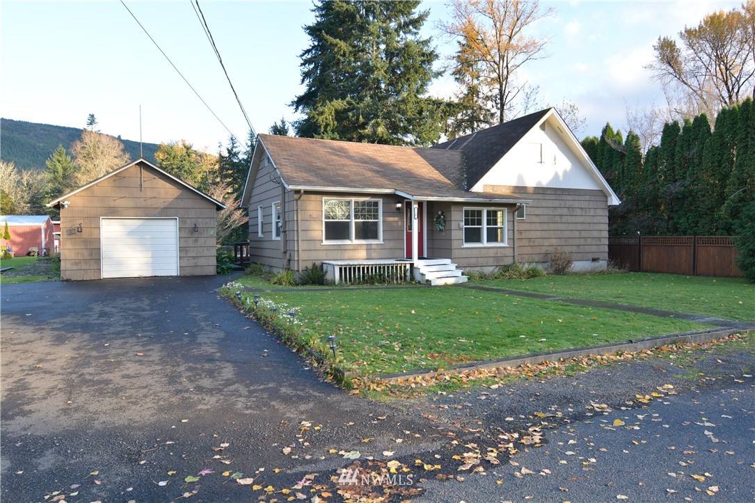 116 Dungan Road Kelso, WA 98626 - Photo 1 of 40 a view of a house with a yard