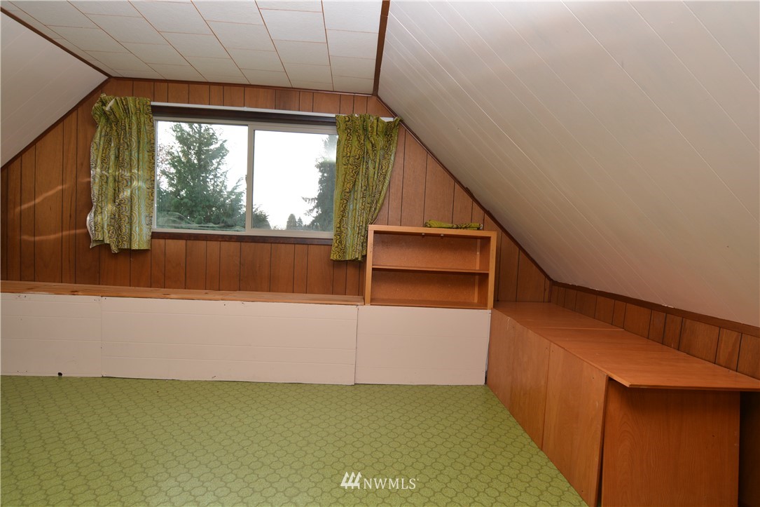 116 Dungan Road Kelso, WA 98626 - Photo 21 of 40 a view of room with window