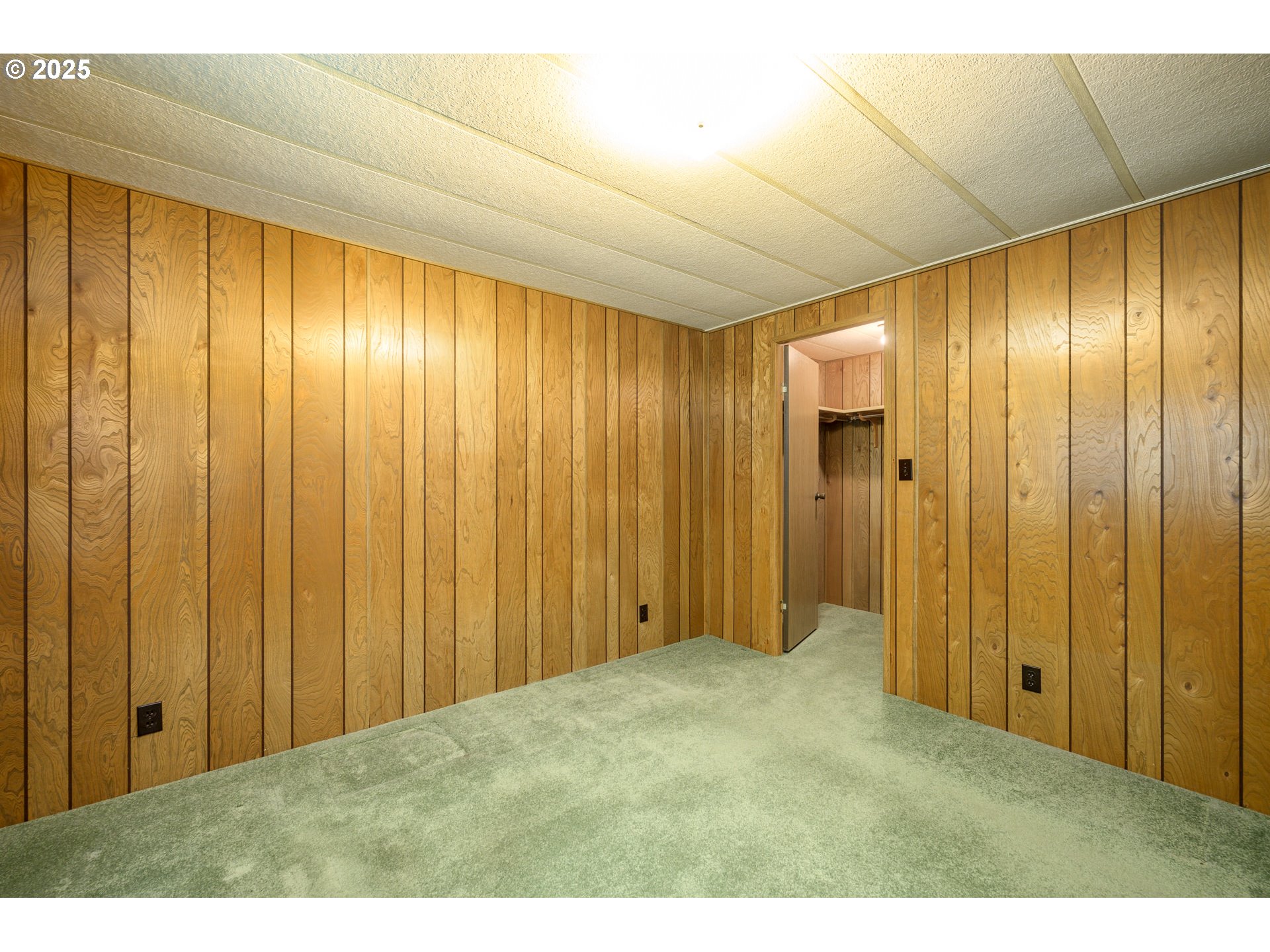 2901 East 2nd Street, Unit 109 Newberg, OR 97132 - Photo 25 of 35 a view of an empty room