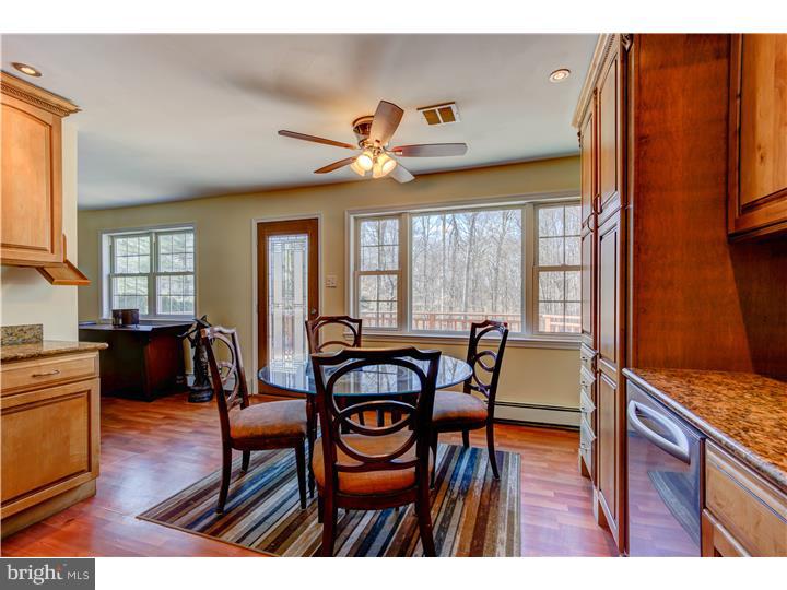 57 Morgan Road Aston, PA 19014 - Photo 10 of 25 Kitchen