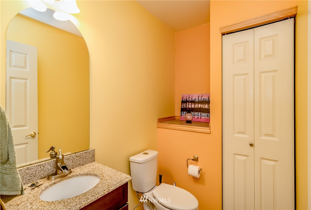 18804 19th Drive Southeast Bothell, WA 98012 - Photo 4 of 16