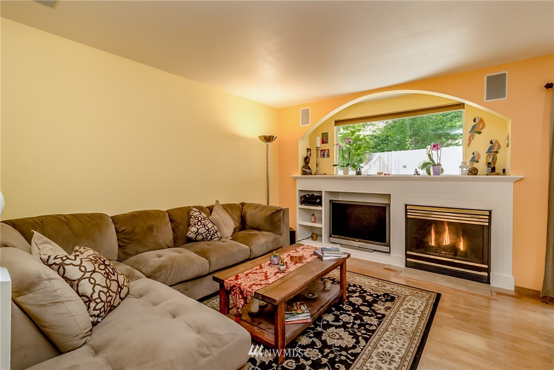 18804 19th Drive Southeast Bothell, WA 98012 - Photo 6 of 16
