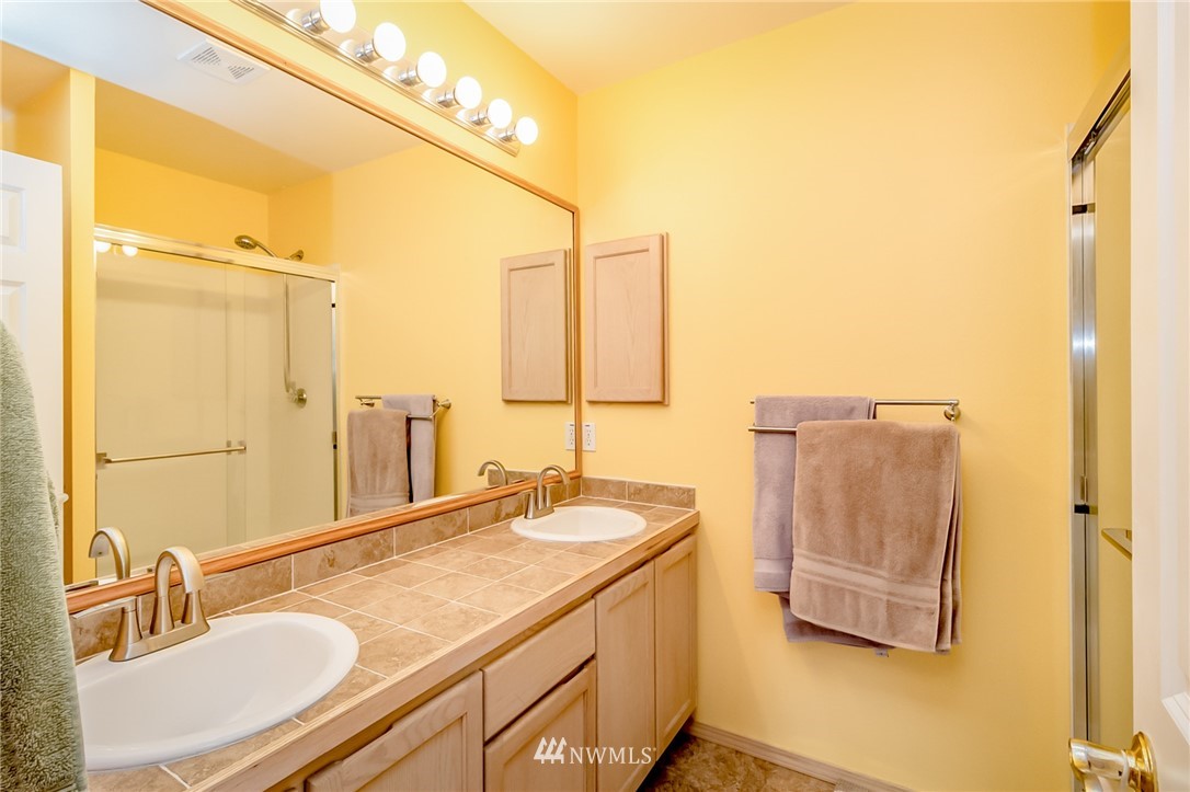 18804 19th Drive Southeast Bothell, WA 98012 - Photo 9 of 16