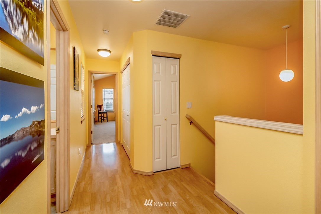 18804 19th Drive Southeast Bothell, WA 98012 - Photo 10 of 16