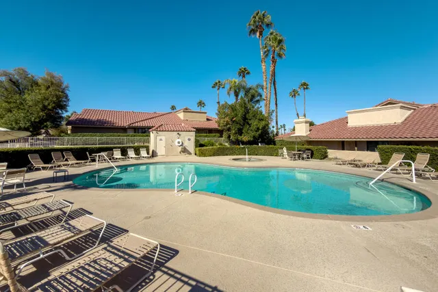 $400,000 | 41830 Woodhaven Drive East, Palm Desert, CA 92211