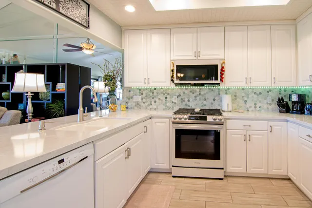 $400,000 | 41830 Woodhaven Drive East, Palm Desert, CA 92211