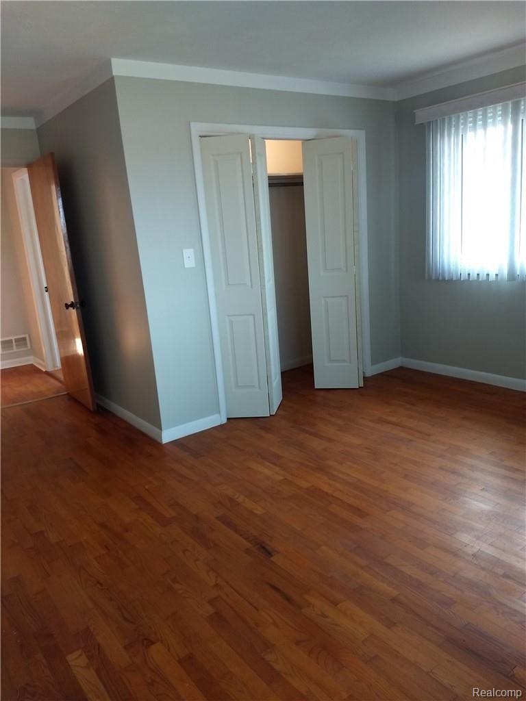 8406 Miller Road Swartz Creek, MI 48473 - Photo 20 of 34 Miller bed d2.jpg