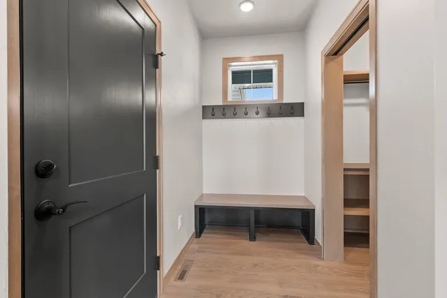 $719,900 | 302 Lansdowne Street, De Pere, WI 54115