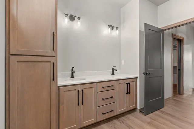 $719,900 | 302 Lansdowne Street, De Pere, WI 54115