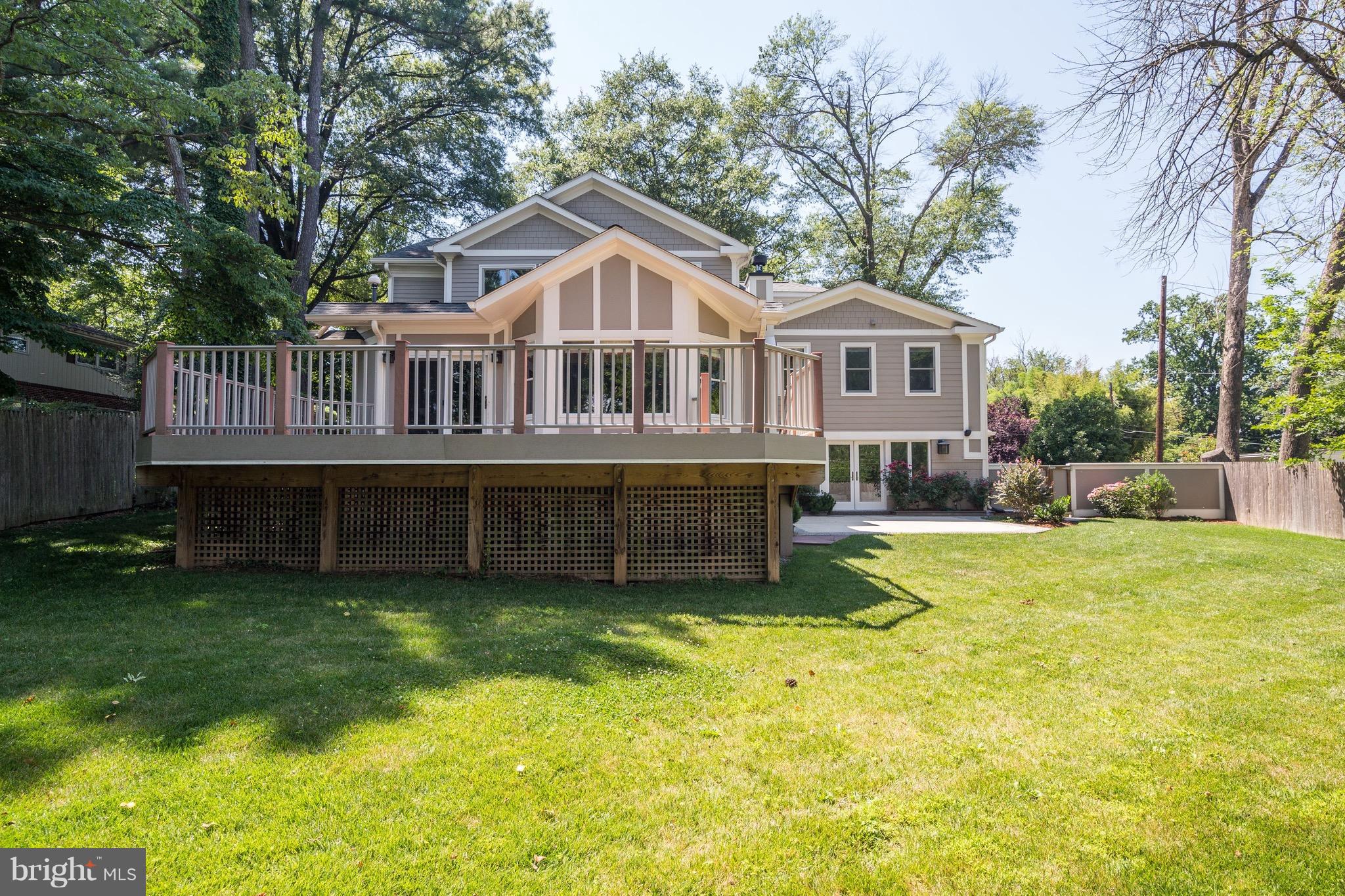 3224 Park View Road Chevy Chase, MD 20815 - Photo 27 of 30 Lush yard with under deck storage.