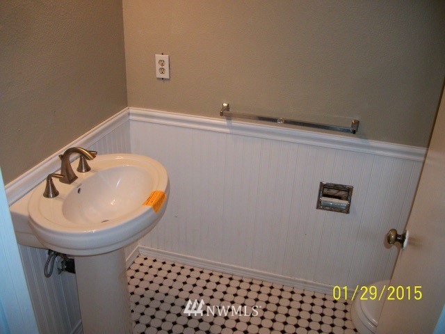 207 View Road Steilacoom, WA 98388 - Photo 5 of 21