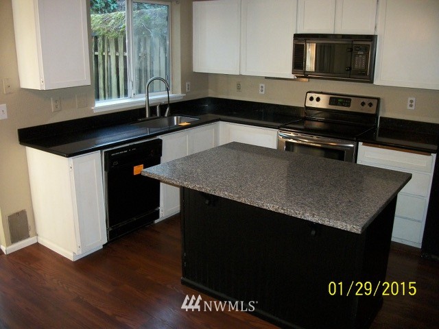 207 View Road Steilacoom, WA 98388 - Photo 8 of 21