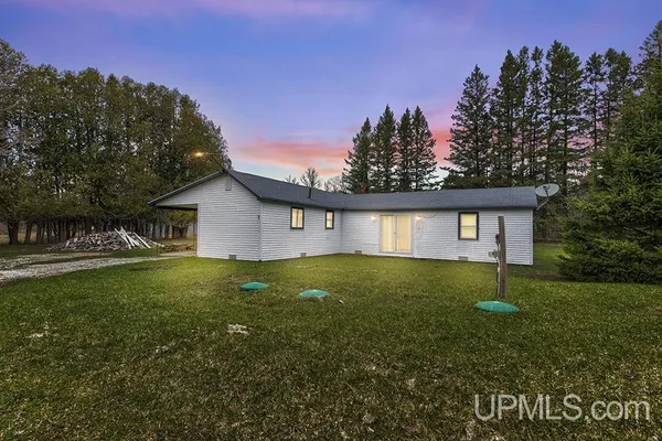 $110,000 | 6193 G5 Road, Escanaba, MI 49829