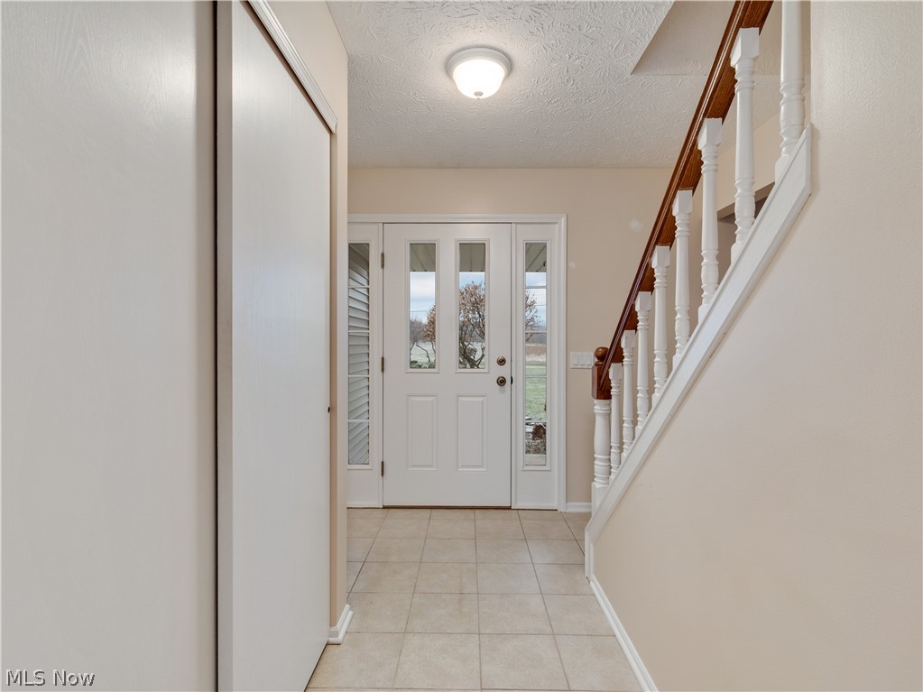 7965 Beach Road Wadsworth, OH 44281 - Photo 3 of 35