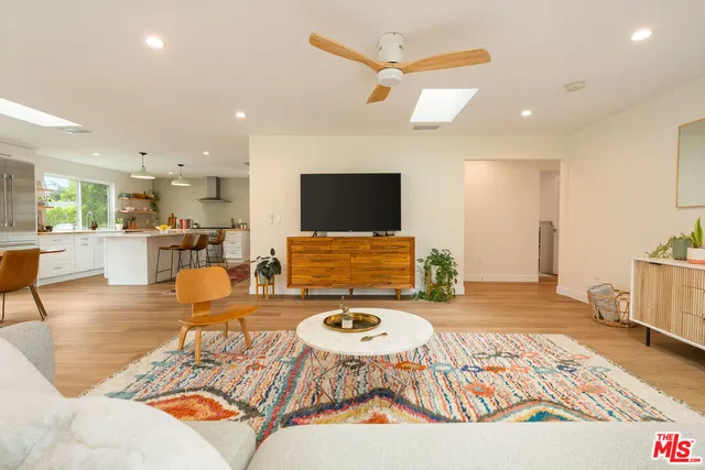 $1,749,000 | 5828 Irvine Avenue, Valley Village, CA 91601