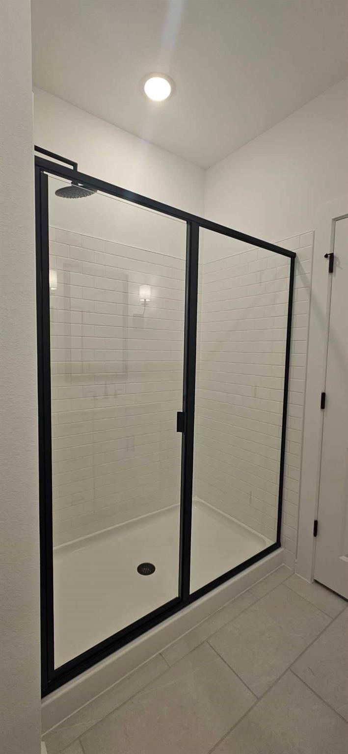 8423 Bay Ridge Drive Baytown, TX 77523 - Photo 22 of 34 Primary Shower