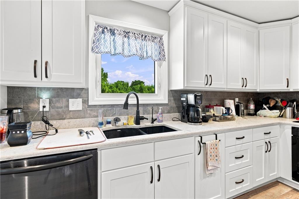 20193 Linwood Road Linwood, KS 66052 - Photo 10 of 34 Gallery Image 10