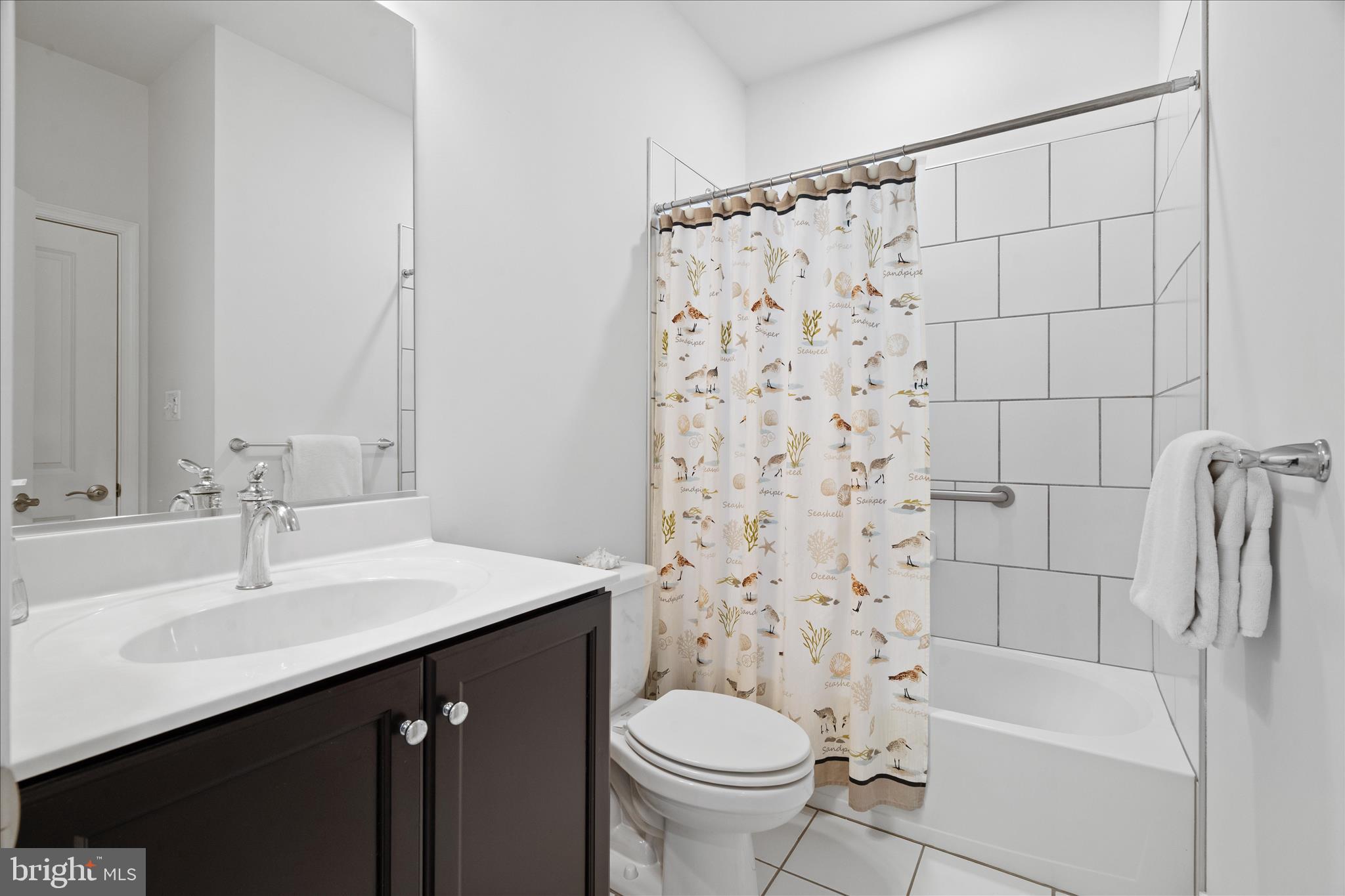 1120 Holden Road Frederick, MD 21701 - Photo 25 of 51 3rd floor full bathroom