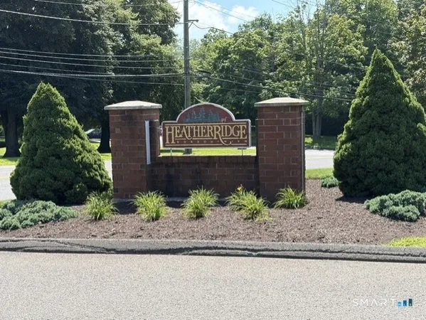 $2,100 | 60 Heather Ridge, Unit 60, Shelton, CT 06484