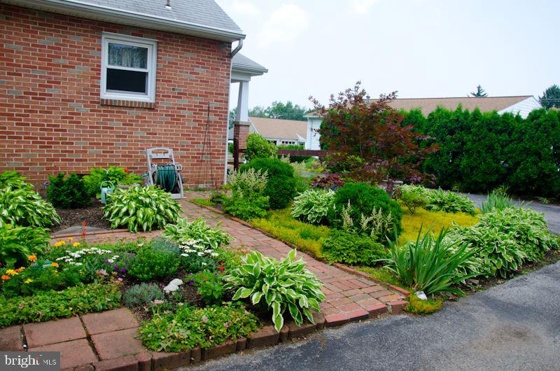 2211 Locust Road Dover, PA 17315 - Photo 25 of 35 Gallery Image 25