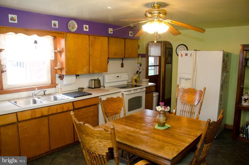 2211 Locust Road Dover, PA 17315 - Photo 3 of 35 Gallery Image 3