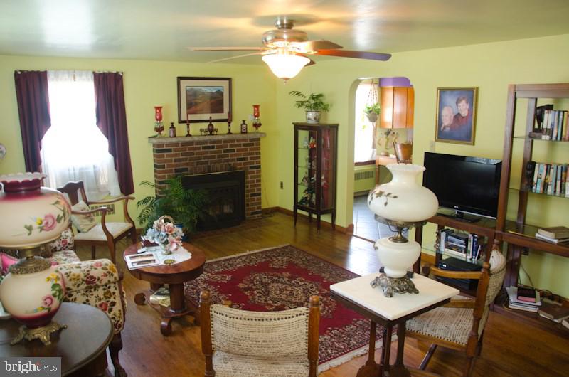 2211 Locust Road Dover, PA 17315 - Photo 6 of 35 Gallery Image 6