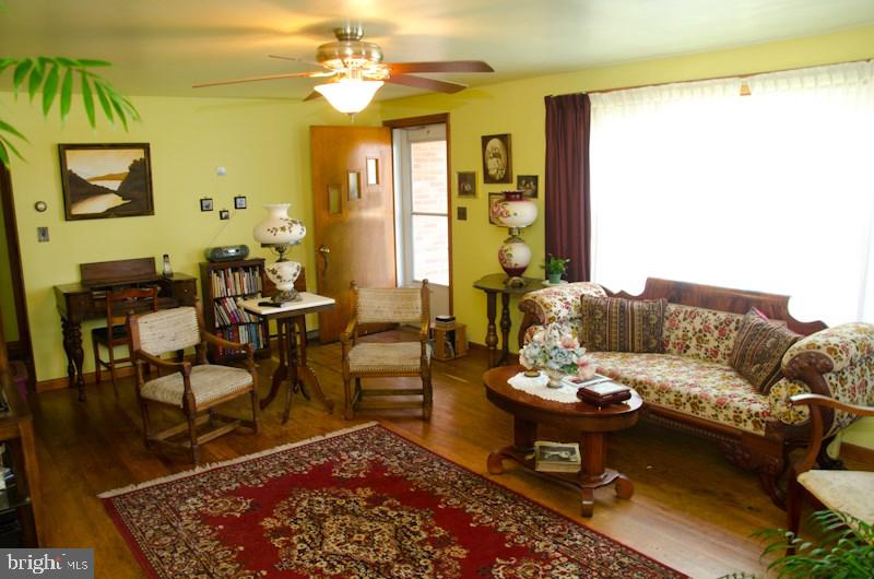 2211 Locust Road Dover, PA 17315 - Photo 7 of 35 Gallery Image 7