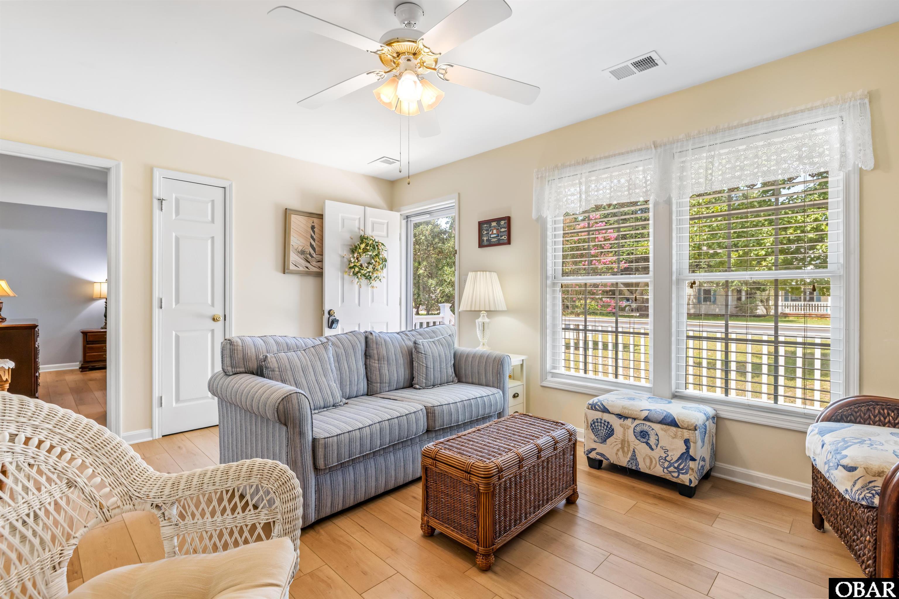 145 Bayberry Road Kill Devil Hills, NC 27948 - Photo 10 of 34 Cozy and Bright