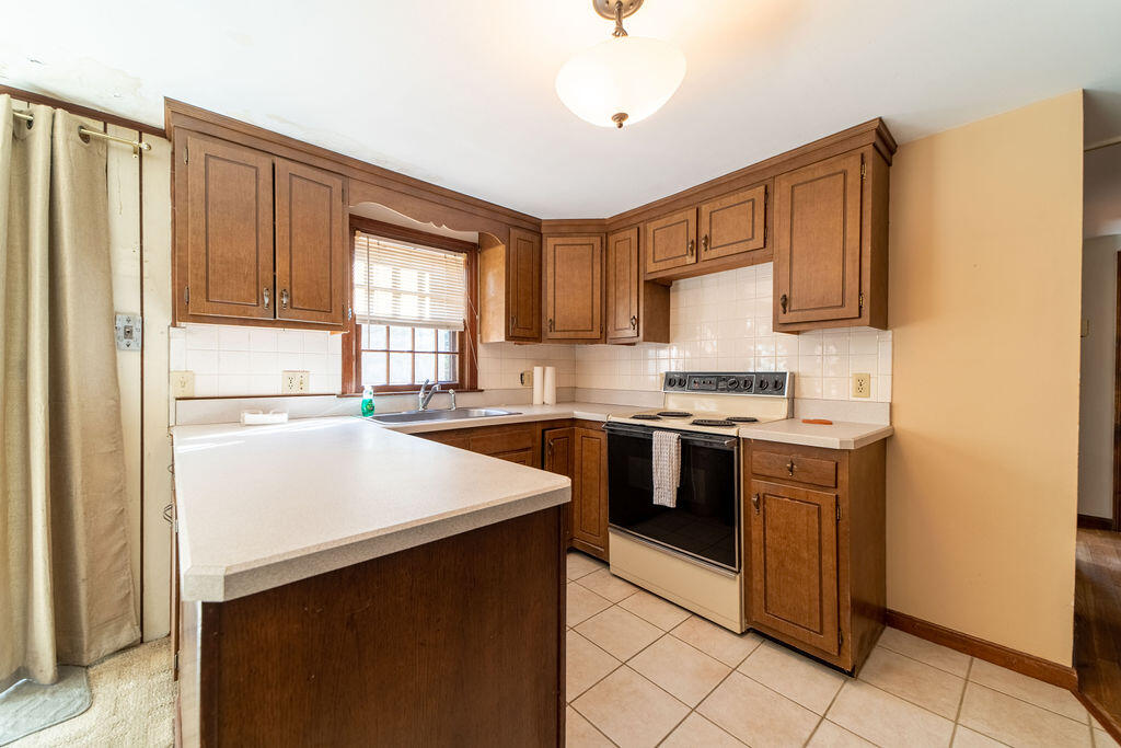 49 Boulder Brook Road East Sandwich, MA 02537 - Photo 8 of 32 20211124-DSC_0669-HDR
