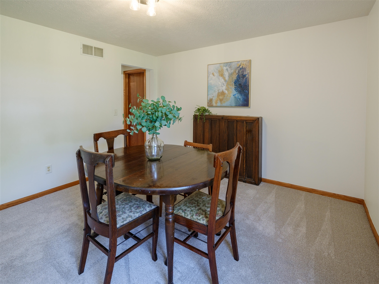 1042 Hunter Ridge Battle Creek, MI 49017 - Photo 15 of 50