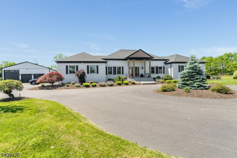 16 Wolverton Road Pittstown, NJ 08867 - Photo 3 of 50