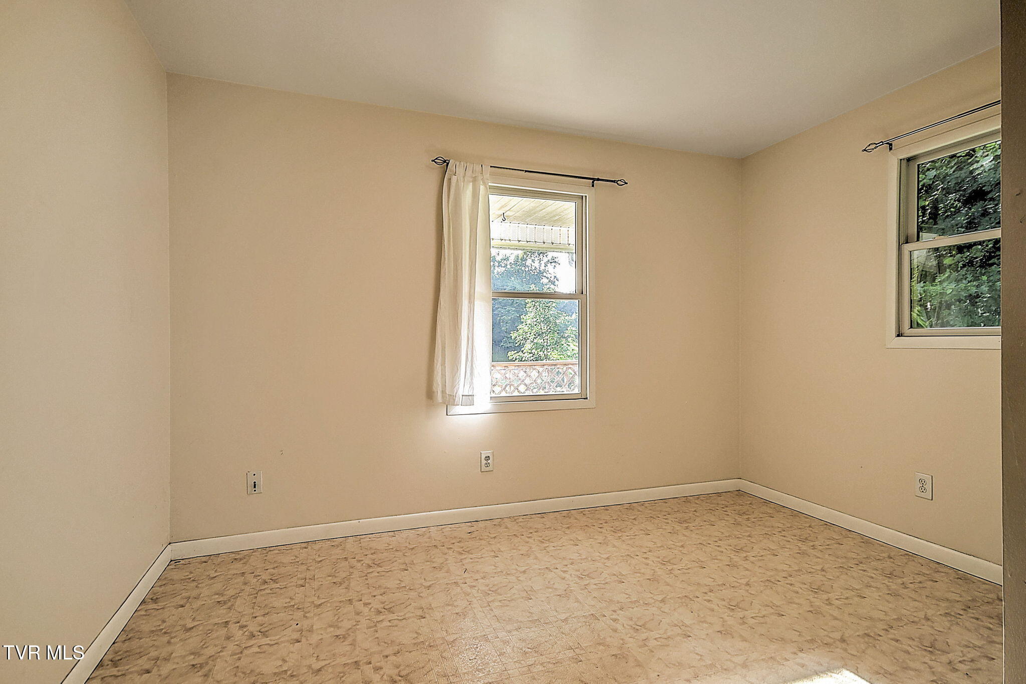 655 Wadlow Gap Road Kingsport, TN 37660 - Photo 22 of 66 18-web-or-mls-655 Wadalow Gap DP-19