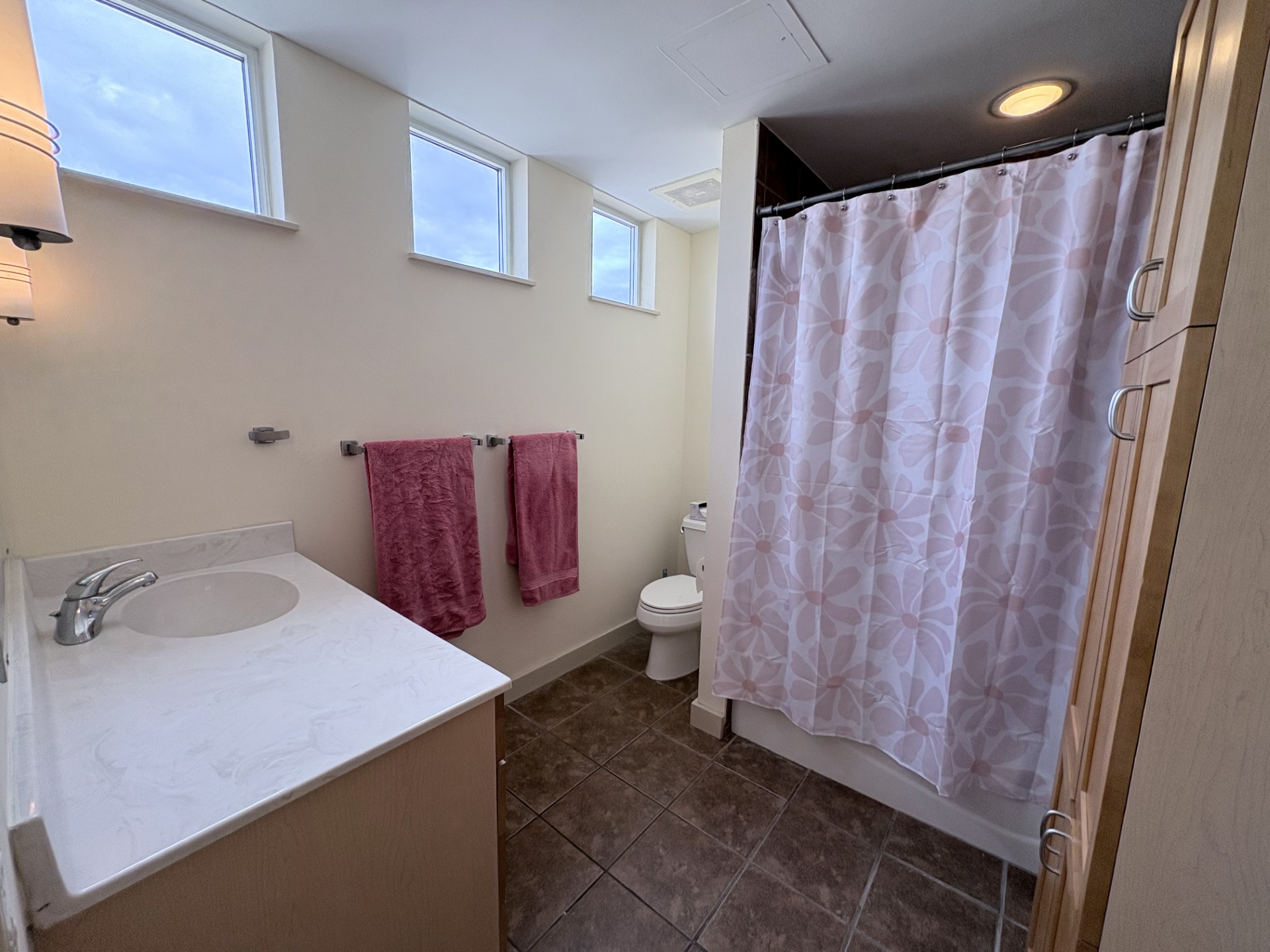 711 West 26th Street, Unit 700 Austin, TX 78705 - Photo 13 of 20 a bathroom with a sink and toilet