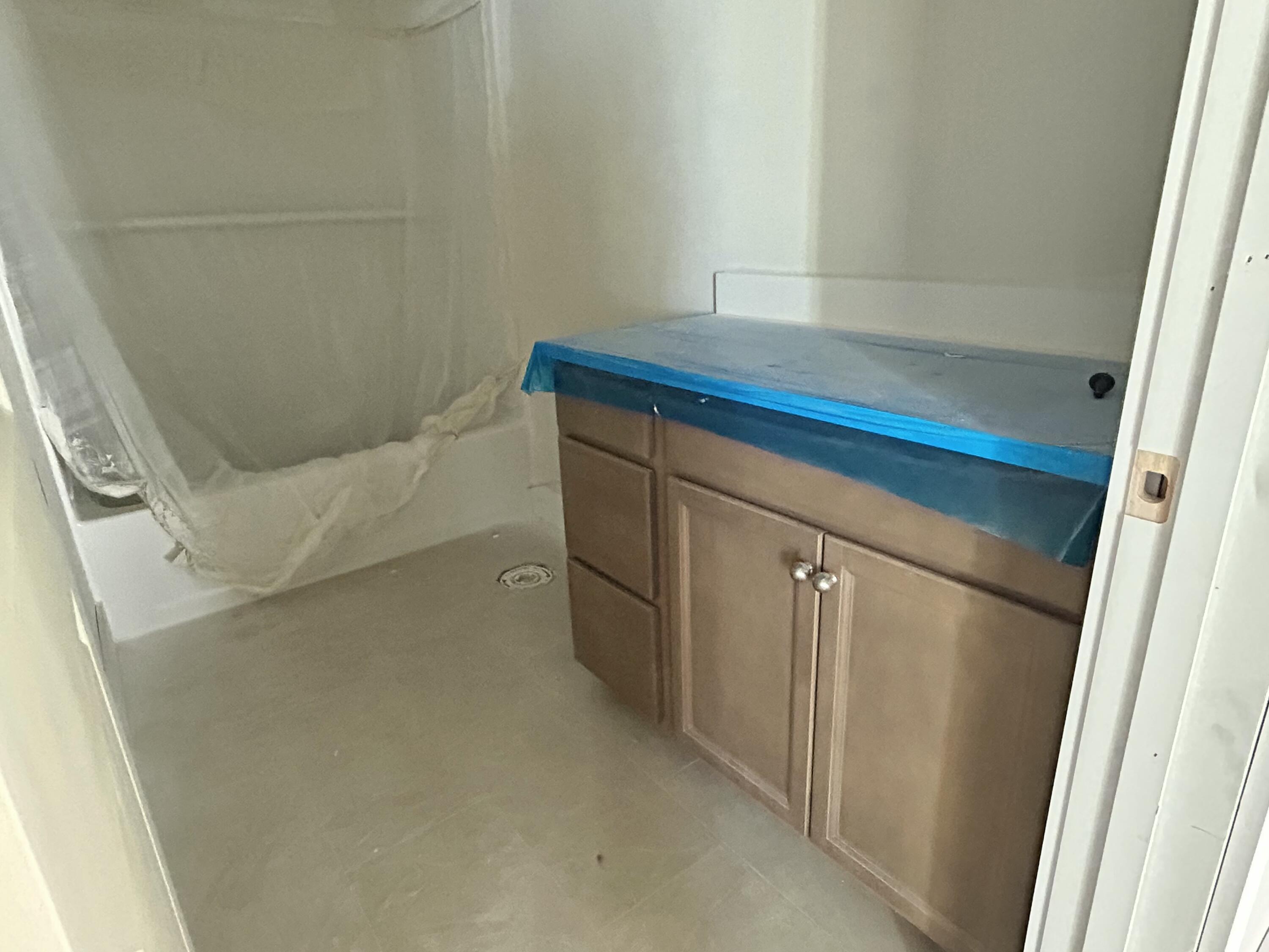 726 Rumbling Leaf Lane Summerville, SC 29486 - Photo 15 of 25 Secondary Bathroom