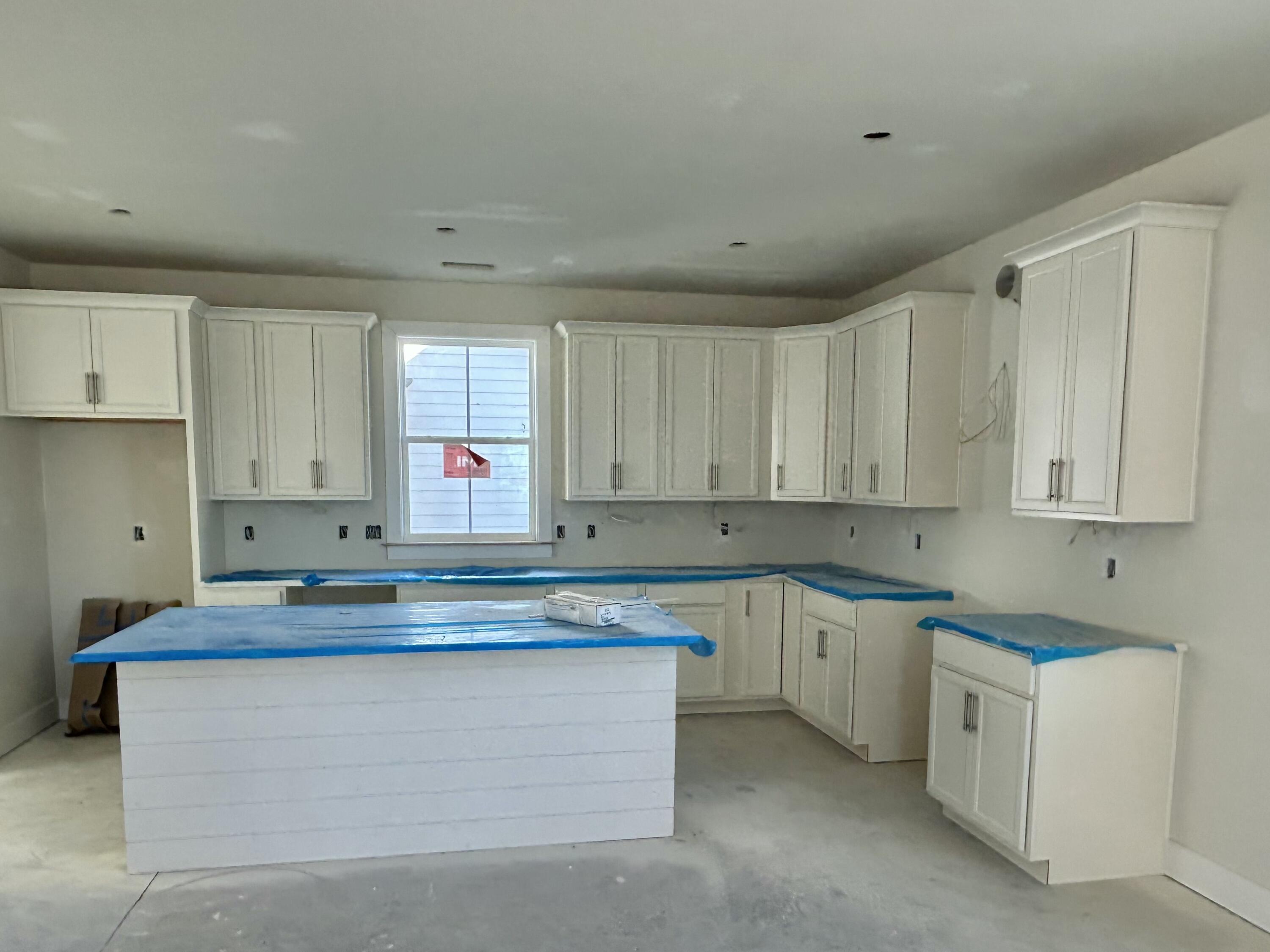 726 Rumbling Leaf Lane Summerville, SC 29486 - Photo 8 of 25 Kitchen