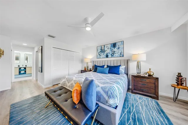 $649,900 | 3651 Oaks Clubhouse Drive, Unit P11, Pompano Beach, FL 33069