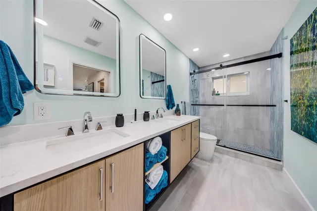 $649,900 | 3651 Oaks Clubhouse Drive, Unit P11, Pompano Beach, FL 33069