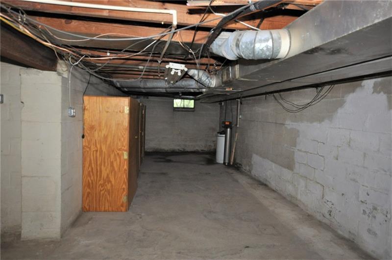 1422 Powers Run Road Pittsburgh, PA 15238 - Photo 16 of 25 Gallery Image 16