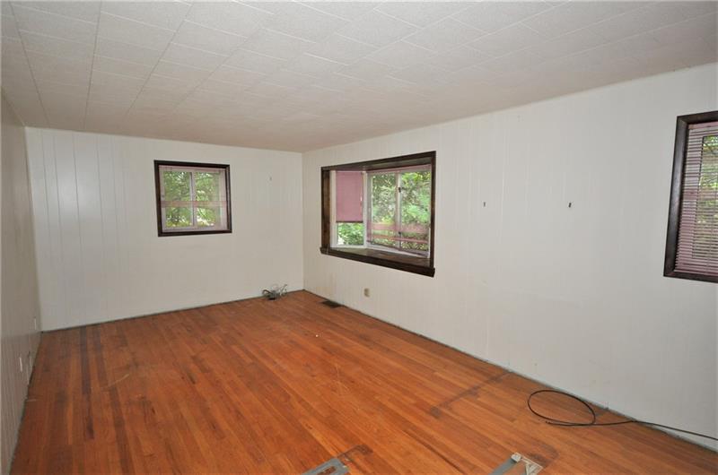 1422 Powers Run Road Pittsburgh, PA 15238 - Photo 8 of 25 Gallery Image 8